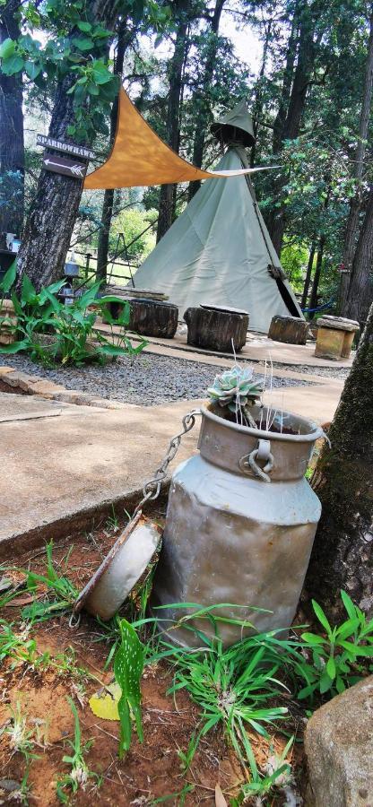 Готель Nguni Moon Tepee Camp Андерберґ Екстер'єр фото