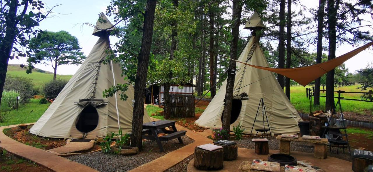 Готель Nguni Moon Tepee Camp Андерберґ Екстер'єр фото